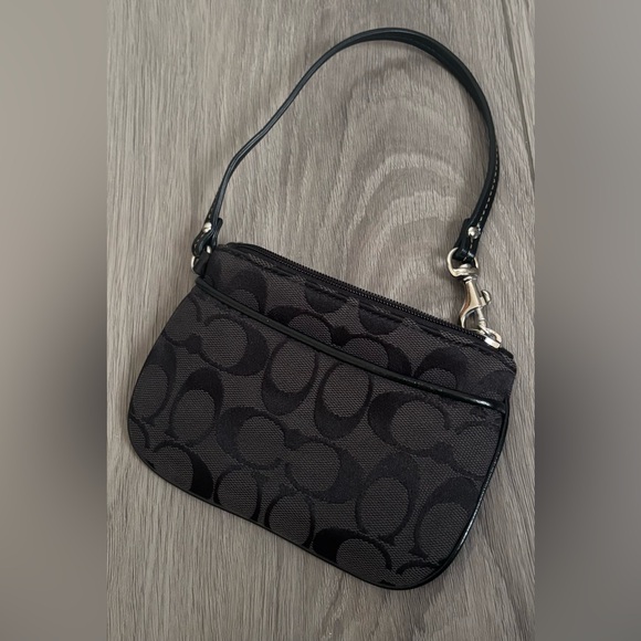 Coach Black Signature Pattern Wristlet - Picture 2 of 8